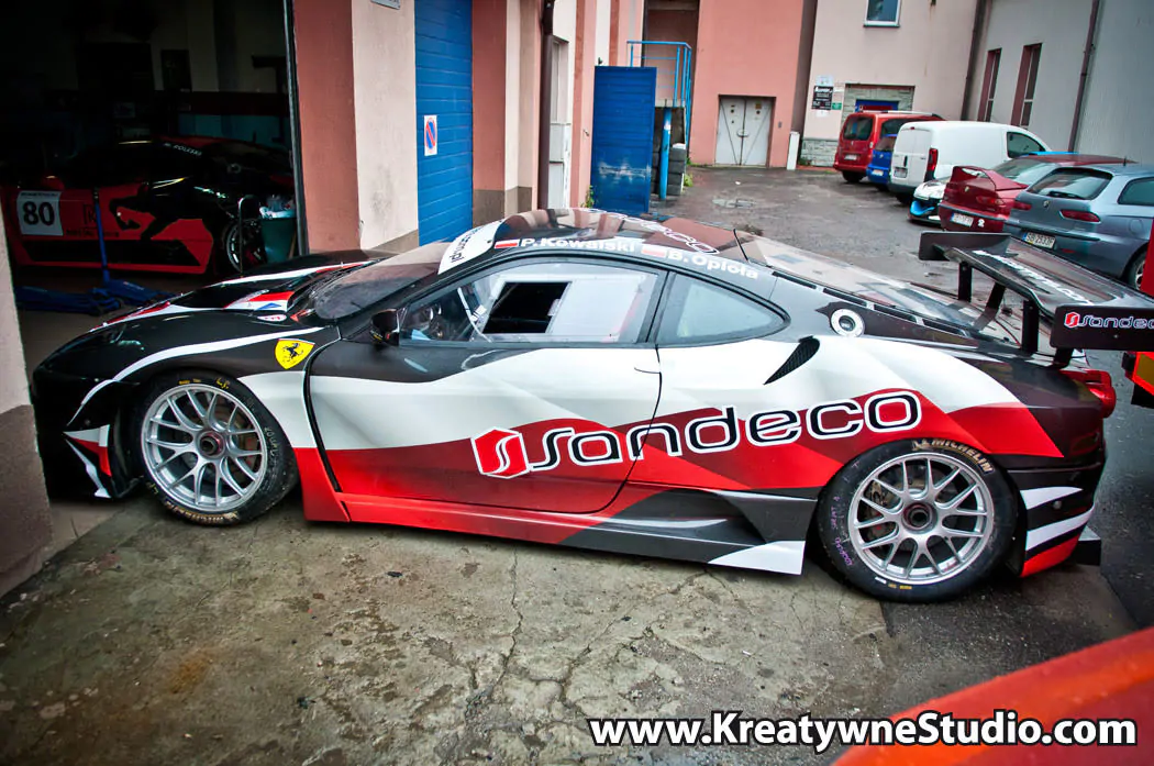 racing car wrapping ferrari f430